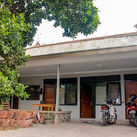 Srikaloka 12 Kostel - For Female And Couple Apartment Yogyakarta Exterior photo