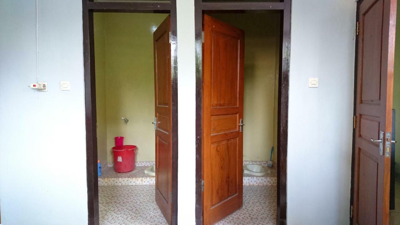 Srikaloka 12 Kostel - For Female And Couple Apartment Yogyakarta Exterior photo